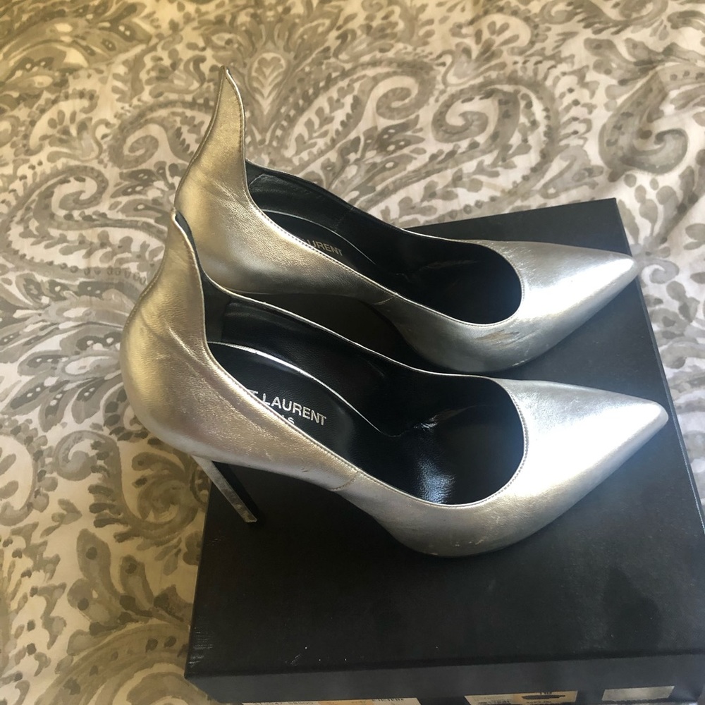 Heels - Picture 2 of 5